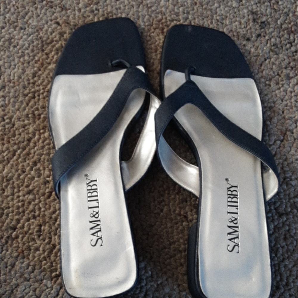 Sam & libby flip flops
